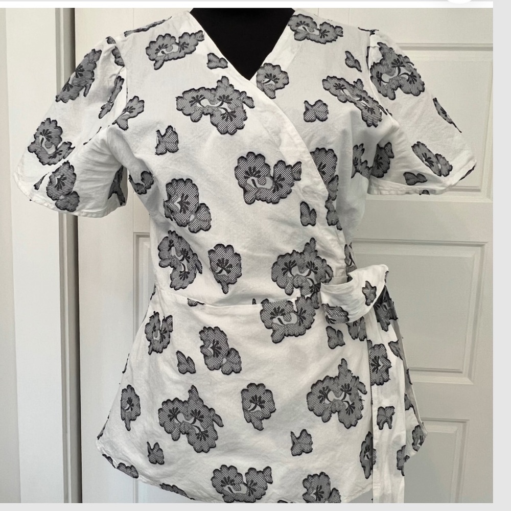 Ann Taylor White and Black Floral Wrap Blouse